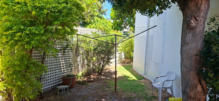 To Let 4 Bedroom Property for Rent in Kleinmond Western Cape